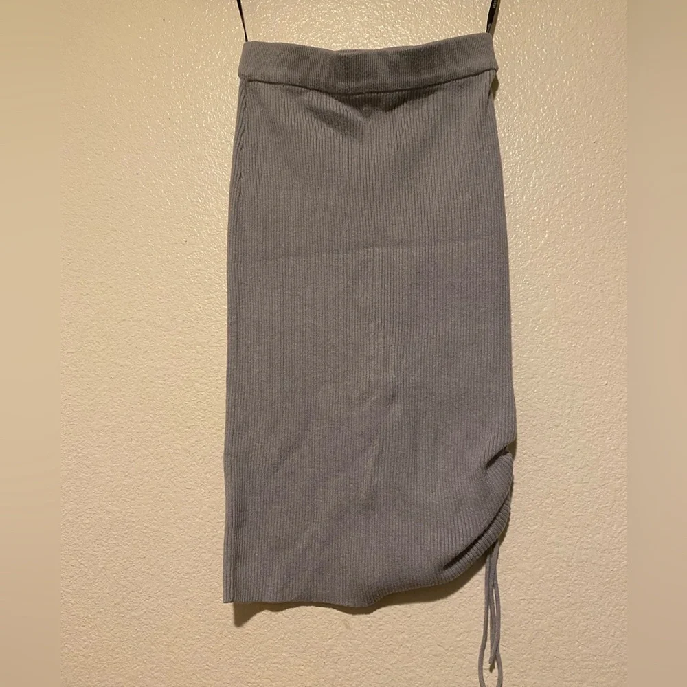 Guess Gray Pencil Skirt Size L
